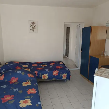 Eli Guest house 2*